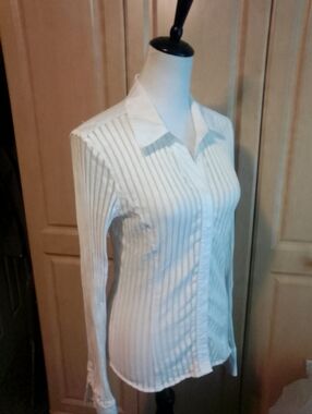 Express brand Women's Long Sleeve White button up Blouse Top! L